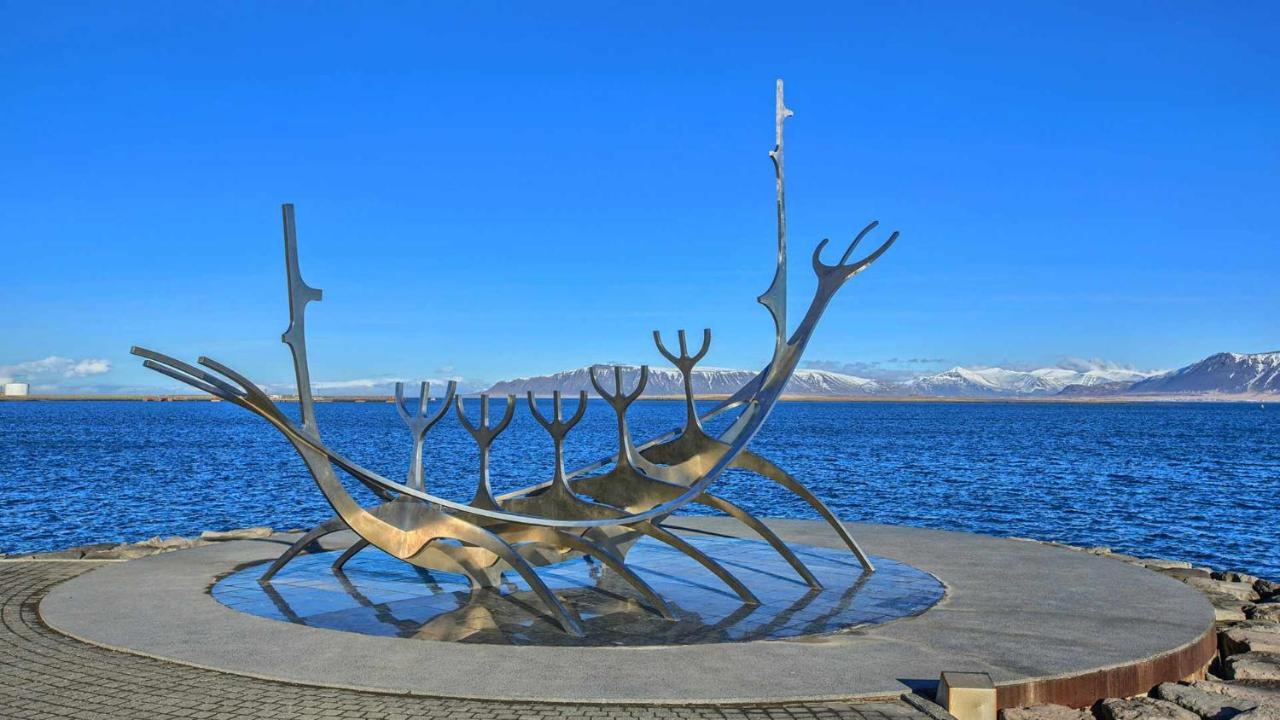 Lara Studio In Laugardalur Valley, Reykjavik Central Park And Botanical Garden, Private Entrance, Free Private Parking On Side Exterior photo